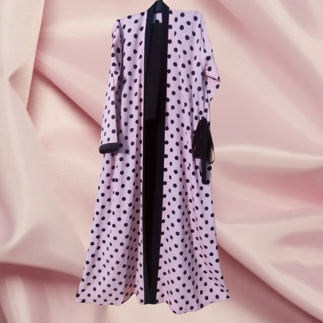 Inner stitched abaya